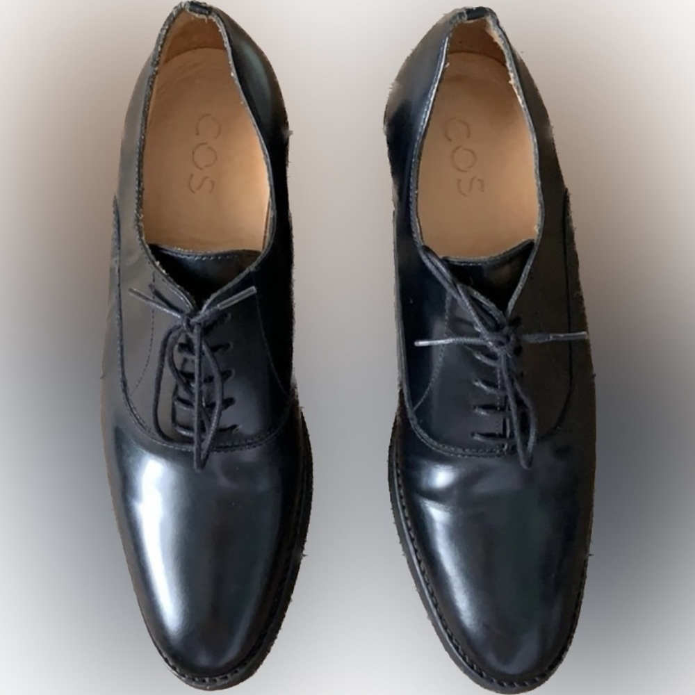 COS Black Platform Oxfords Size 8
